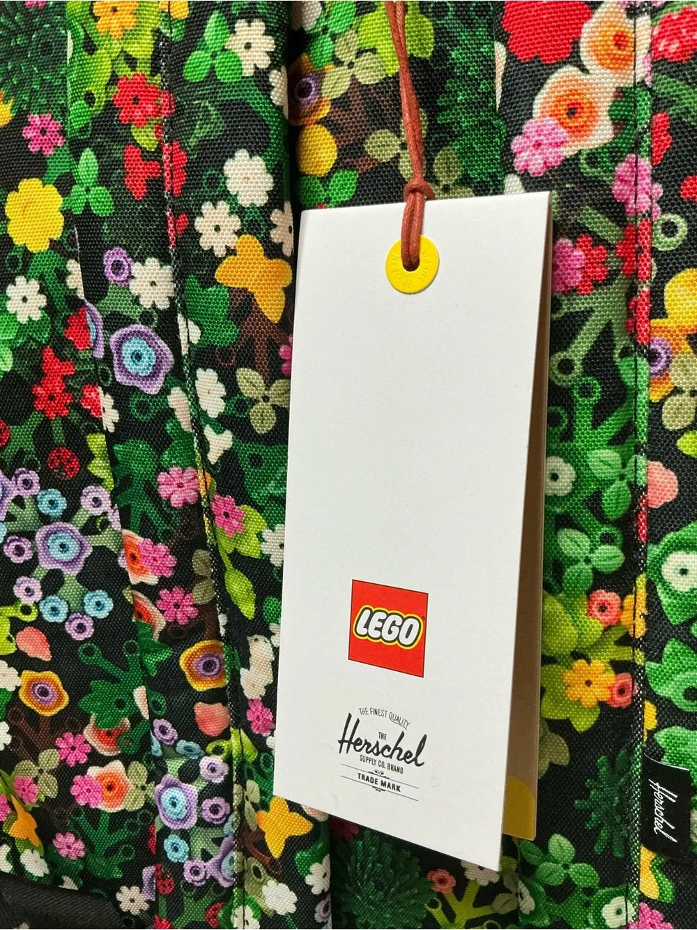 Herschel x LEGO Heritage Backpack & Matching Lunch Bag Set floral multi 15L NWT